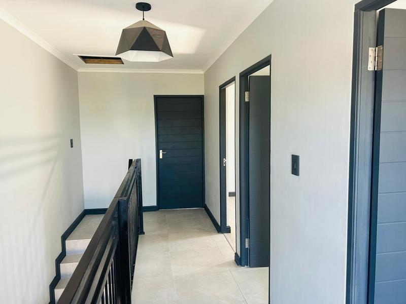 3 Bedroom Property for Sale in De Zoete Inval Western Cape